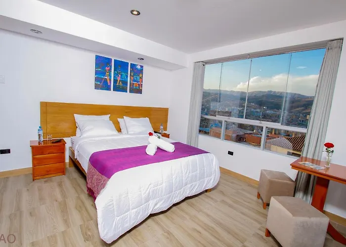 Latinos House Aparthotel 3*