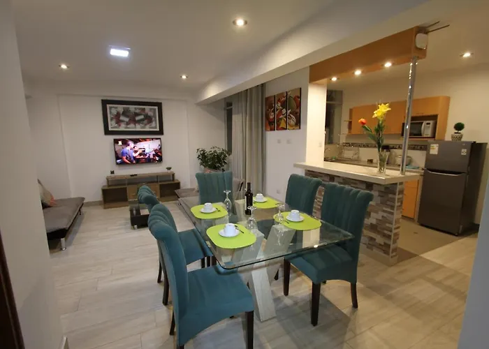 Aparthotel Latinos House Cusco