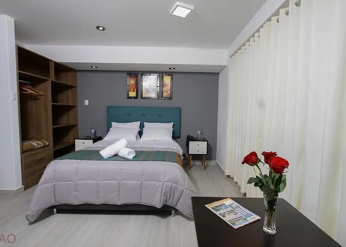Latinos House Aparthotel 3*